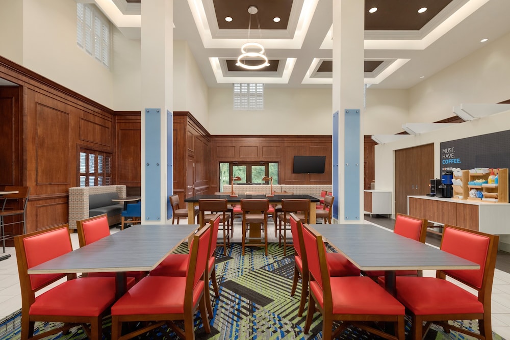 Holiday Inn Express & Suites Mt. Pleasant by IHG - photo 28