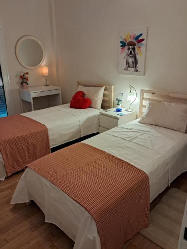 Reina — 4-Star Luxury Hotel in Athens, Greece