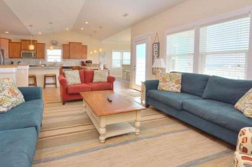 1 Coastal Escape - photo 3