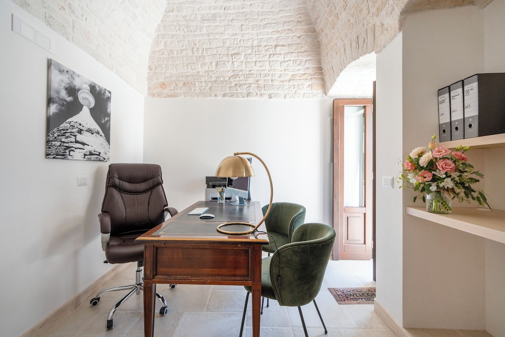Trulli Contento Rooms E Apartments — 4-Star Luxury Hotel in Alberobello, Italy