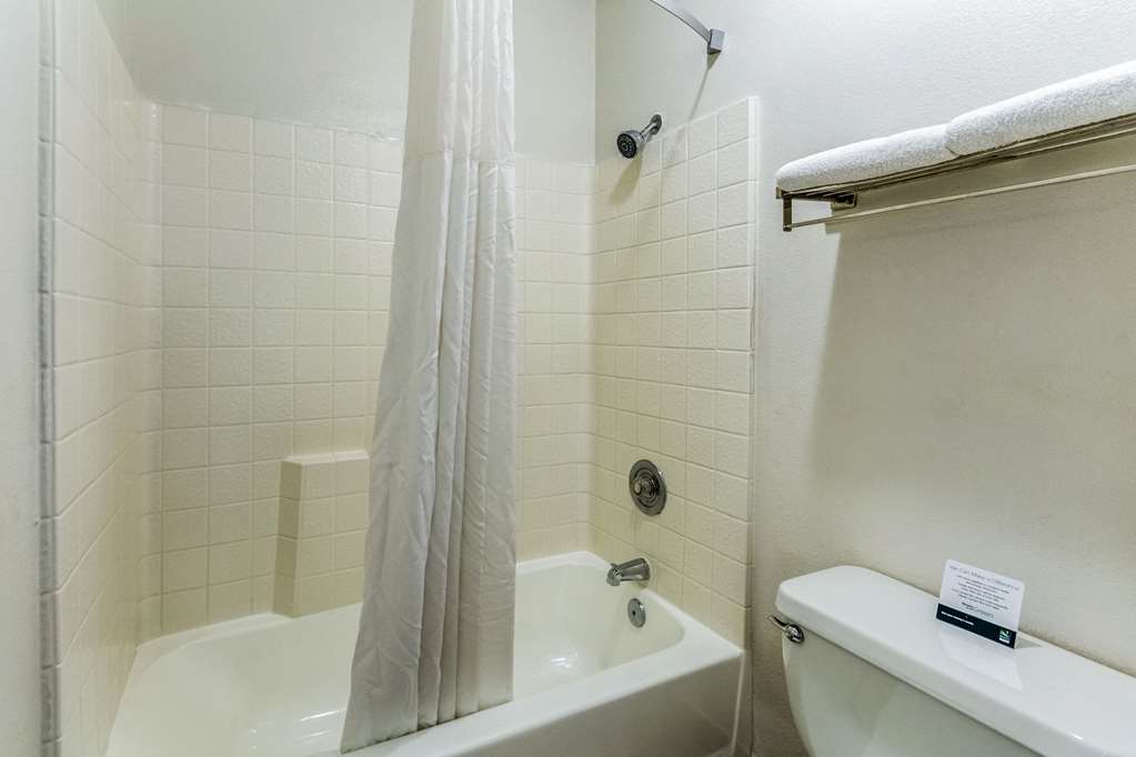 Quality Inn Fresno Near University - photo 29