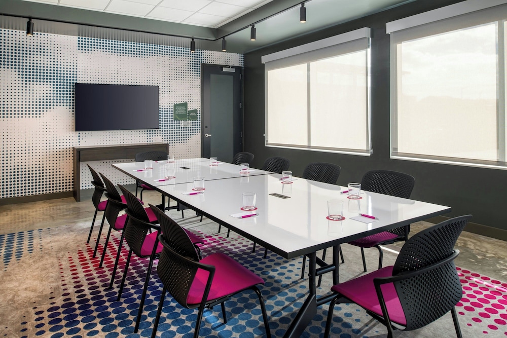 Aloft Sacramento Airport Natomas - photo 34