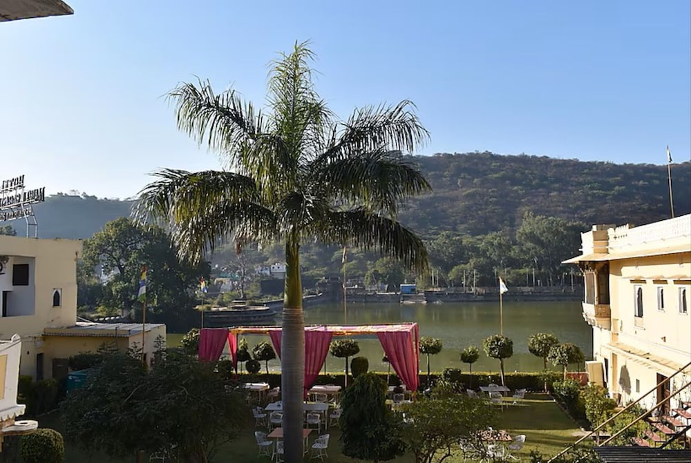 Hotel Nawal Sagar Palace Bundi - carbon neutral hotel in Bundi