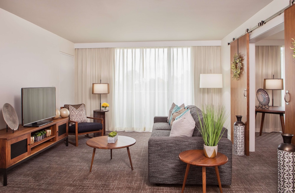 DoubleTree by Hilton Atlanta Windy Hill Ballpark - photo 24