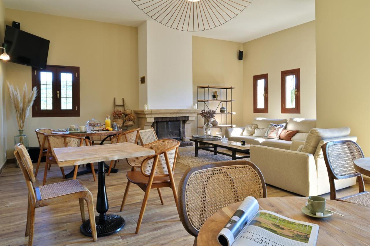 Coco - carbon neutral hotel in Unknown City