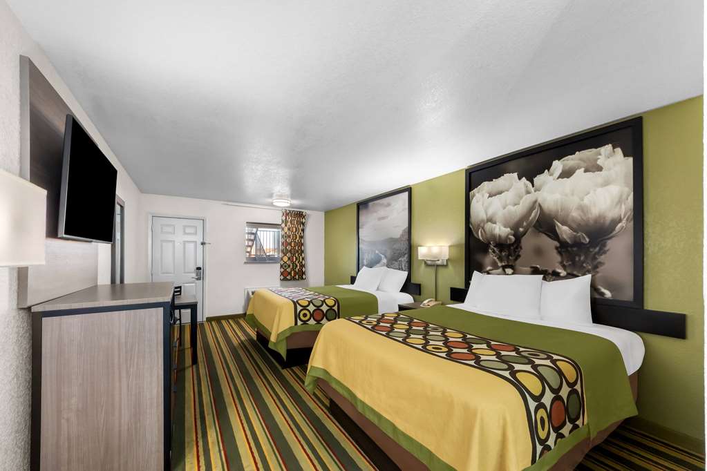Super 8 by Wyndham Pleasanton - photo 18