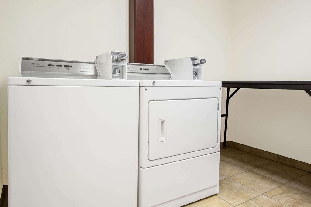 Super 8 by Wyndham Cedar Falls IA University - photo 14