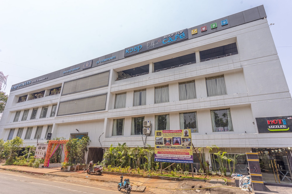 Kjsp Seasons Hotel in Navi Mumbai, India