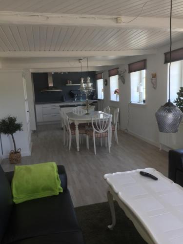 Lejlighed ved Kongeåen — 4-Star Luxury Hotel in Ribe, Denmark
