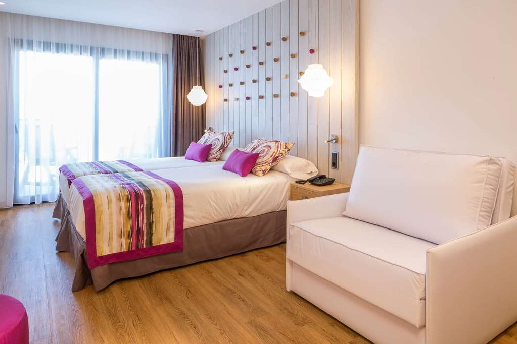 Grand Palladium White Island Resort & Spa All Inclusive 24h