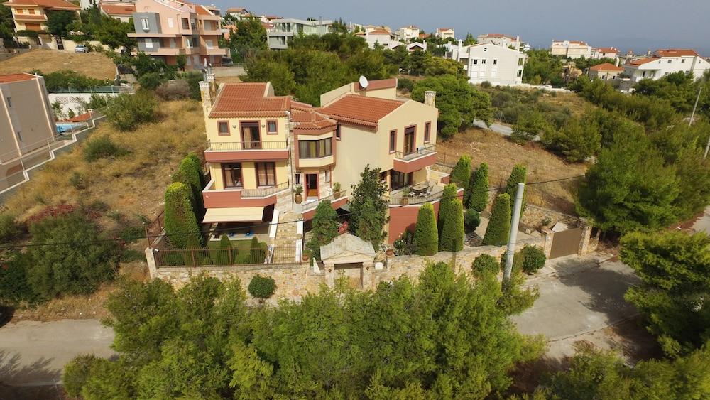 Villa Dioni — 4-Star Luxury Hotel in Rafina, Greece