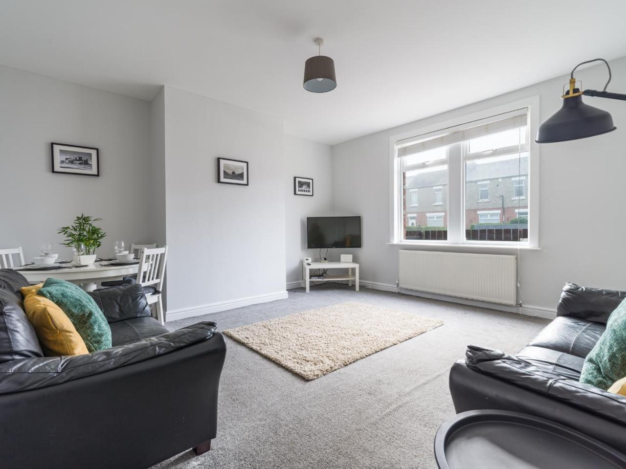 Hawthorn House Sleeps 4 Pet friendly Parking — Ashington — photo 3