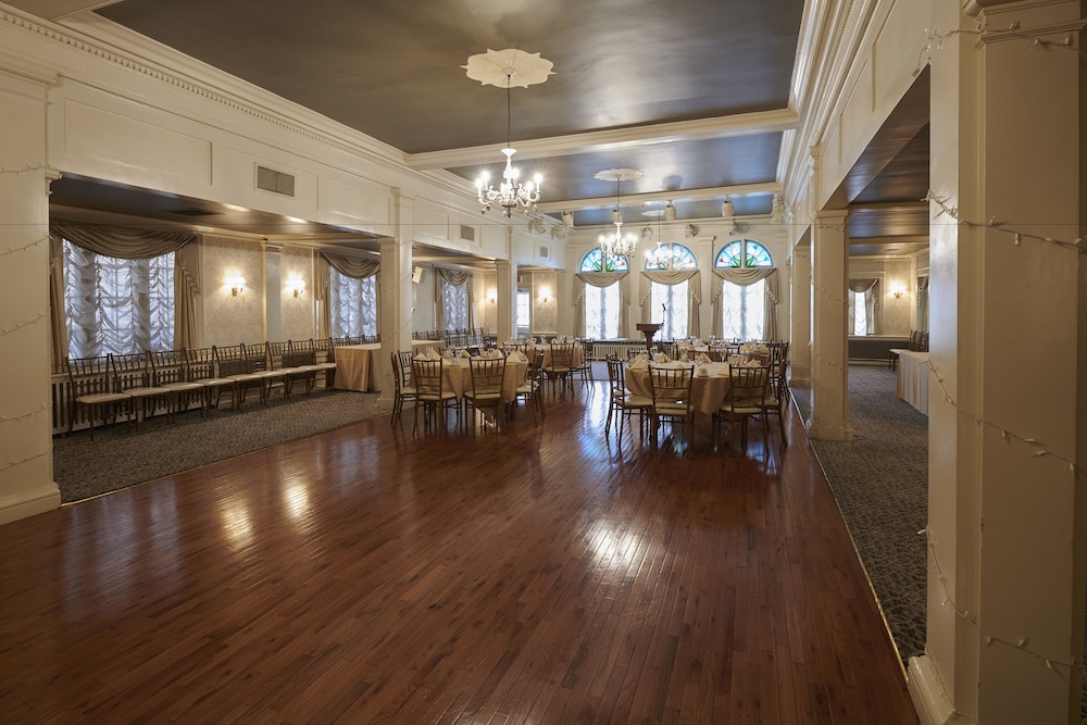 Lititz Springs Inn - photo 42