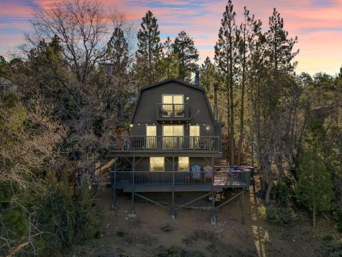 Mountainside Modern in Big Bear Lake, United States