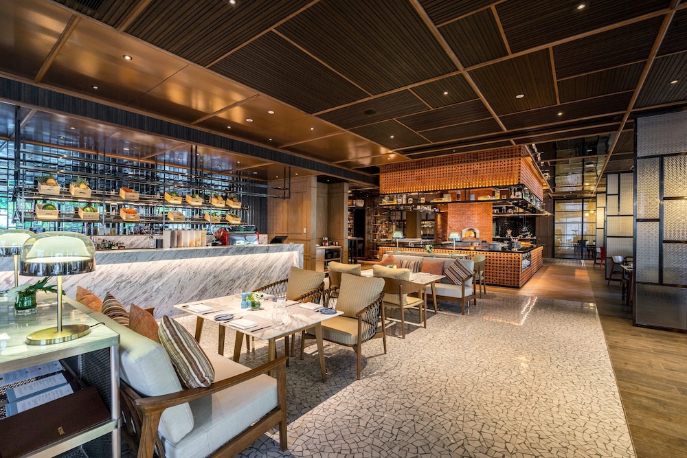 מזון ומשקאות