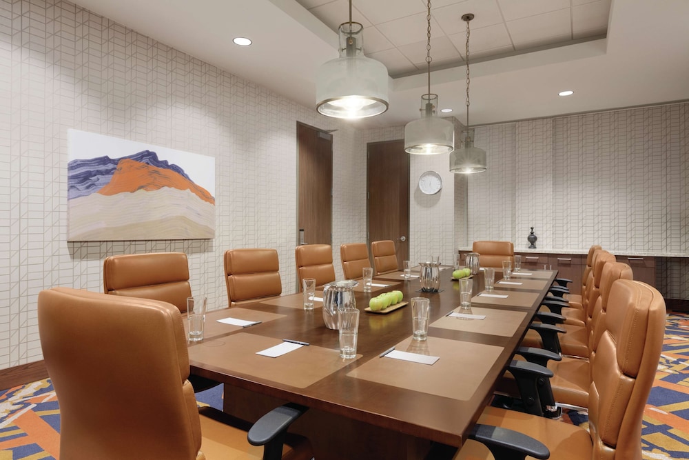 Embassy Suites Hilton South Jordan Salt Lake City - photo 39