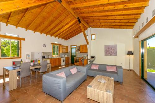 Villa Rosie by Villa Plus