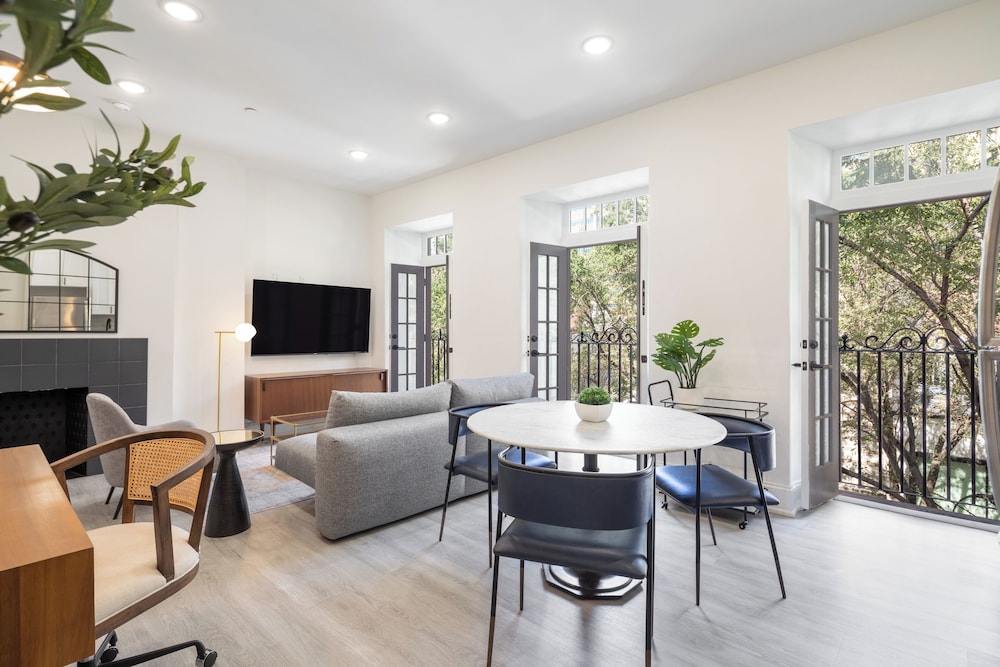 Sosuite at French Quarters Rittenhouse Square in Philadelphia, United States