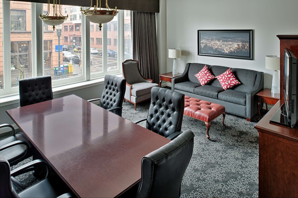 Embassy Suites by Hilton Portland Downtown - photo 27