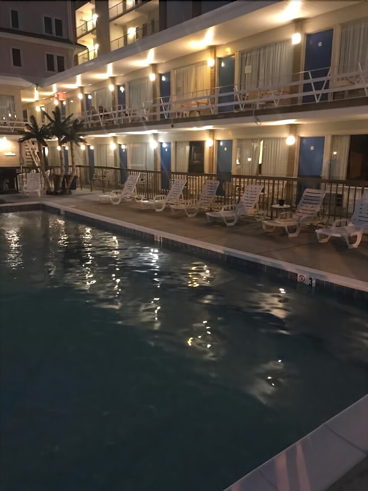 Beach Colony Motel - photo 27