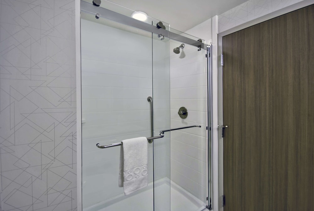 Home2 Suites By Hilton Whitestown Indianapolis NW - photo 22