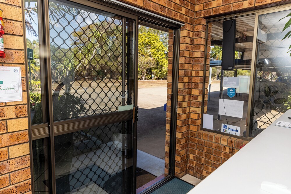 Benaraby Hilltop MotorInn — hotel near Gladstone Airport