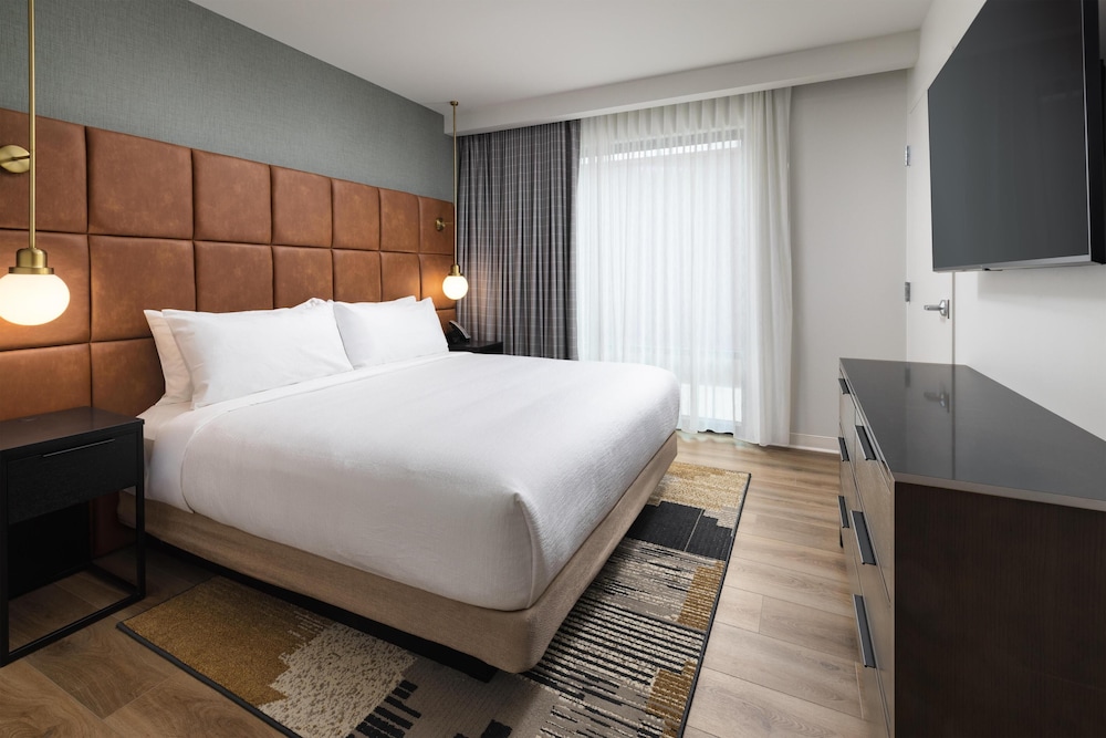 Embassy Suites By Hilton Chattanooga Downtown - photo 19