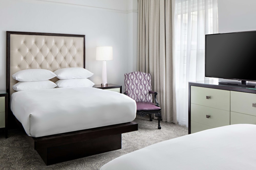 Amway Grand Plaza Curio Collection by Hilton - photo 22
