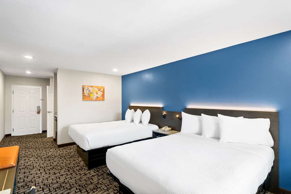 Econo Lodge Bethel Danbury - photo 26