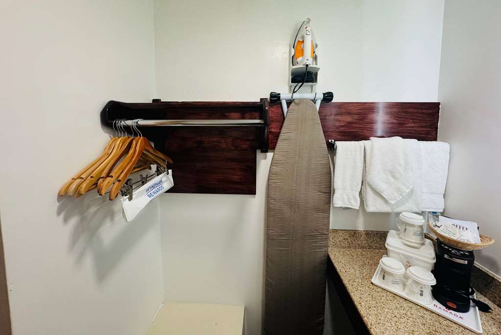 Ramada by Wyndham San Diego Airport - photo 39