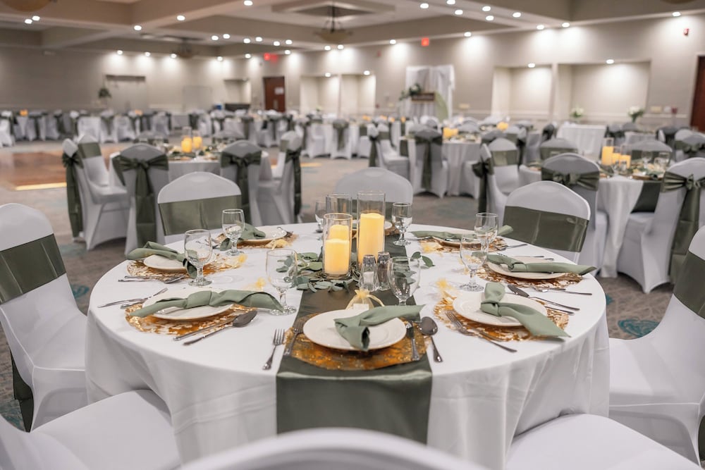 Holiday Inn by IHG - photo 42