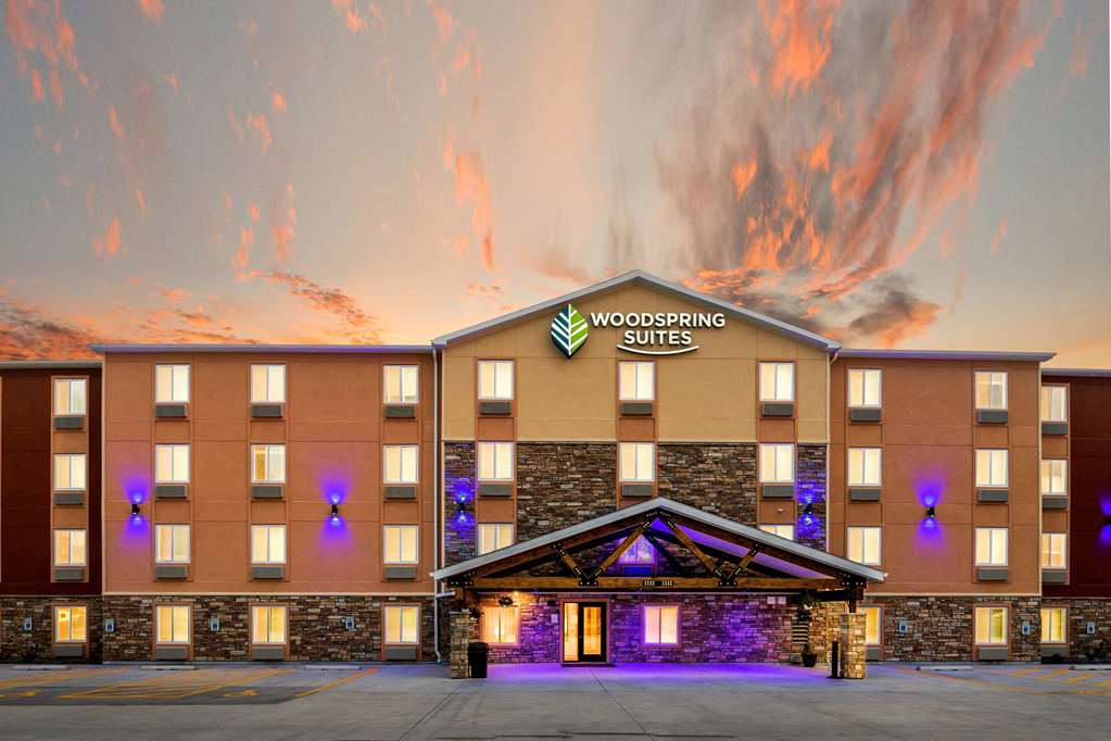 WoodSpring Suites Davenport Quad Cities - featured photo