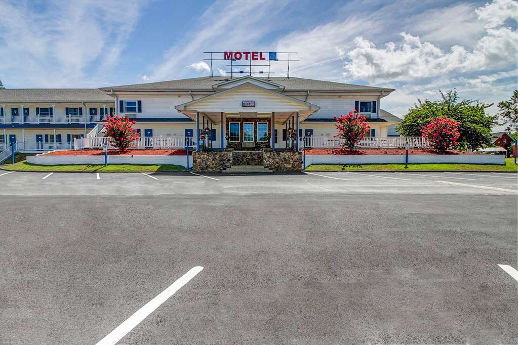 Motel 6 Front Royal VA - featured photo