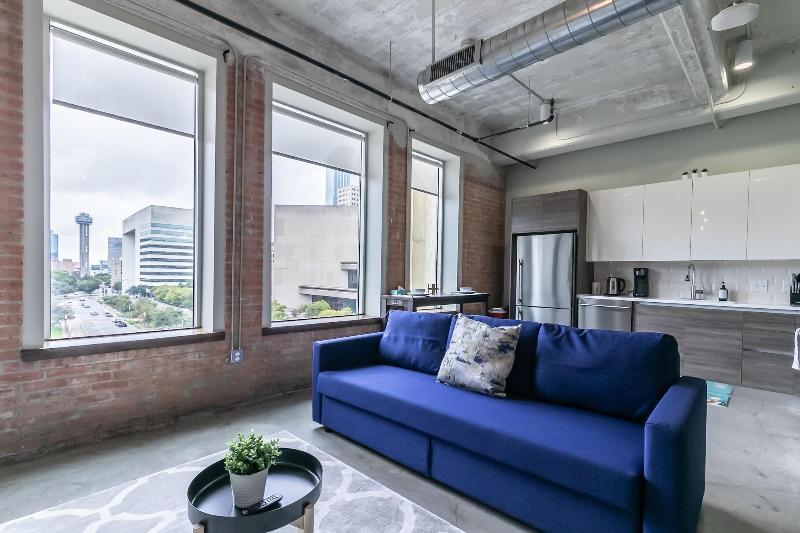 Luxury Downtown Dallas Stay by Amyfinehouse - photo 127