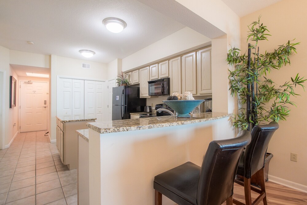 Legacy Towers Legacy II 502 Deluxe - photo 17
