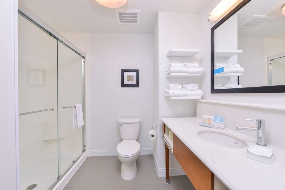 Hampton Inn & Suites Altoona Des Moines - photo 46