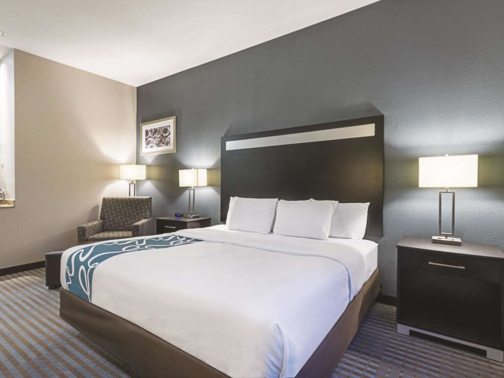 La Quinta Inn & Suites by Wyndham Glendive - photo 11