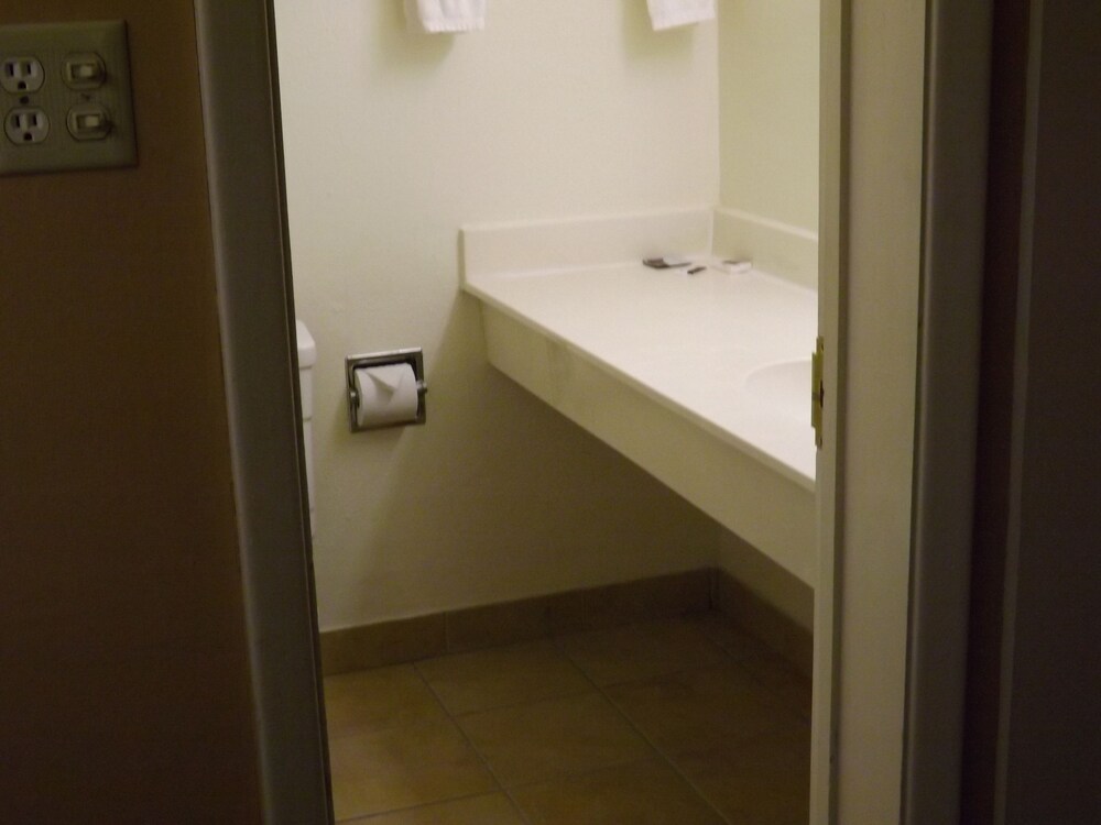 Tristar Inn Xpress - photo 24