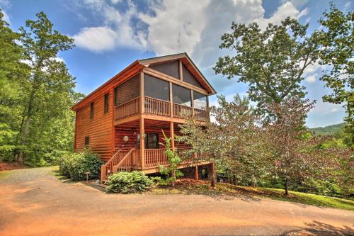 Bearing Haus Blue Ridge Aska Adventure Area — 4-Star Luxury Hotel in Blue Ridge, United States