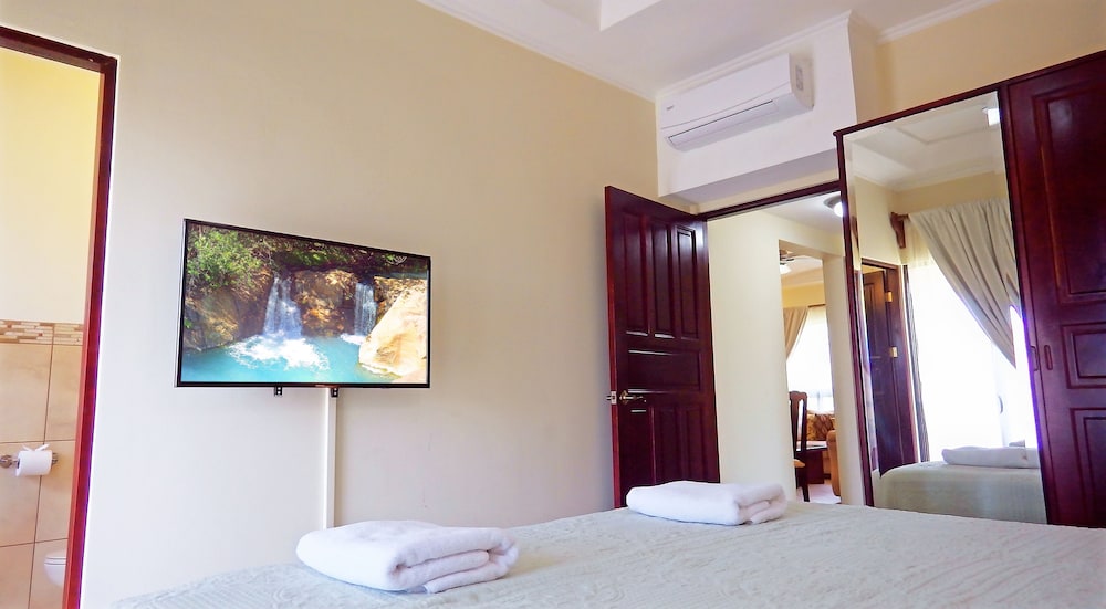 The Oaks Tamarindo Pool Front Condominiums fast wifi — Belen — photo 3