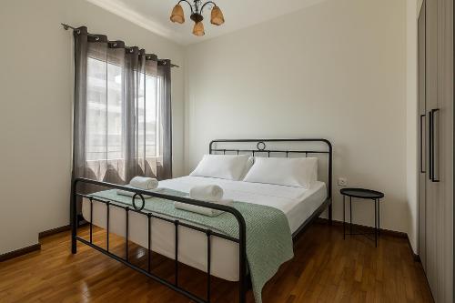 Coloneum 1BD Cozy Apartment in Athens Kolonos — 4-Star Luxury Hotel in Athens, Greece