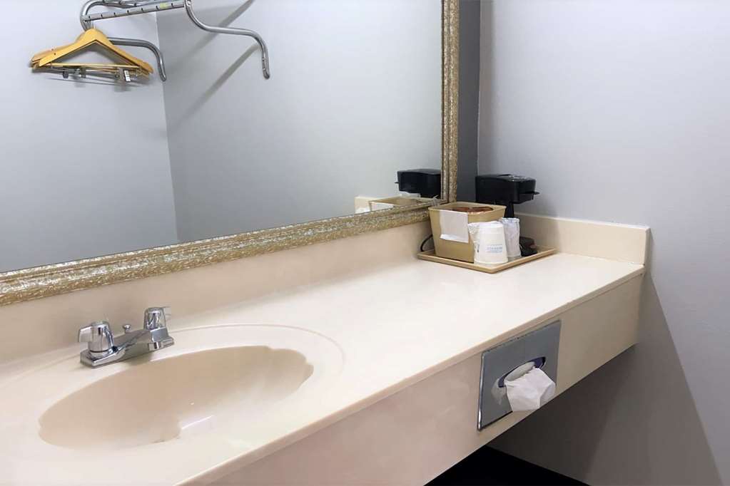 Days Inn by Wyndham North Little Rock Maumelle - photo 22