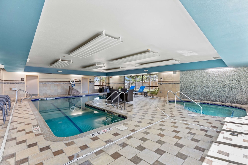 Hampton Inn & Suites Greeley - photo 39