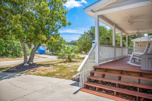 9th Street Sandy Feet by Oak Island Accommodations - photo 41