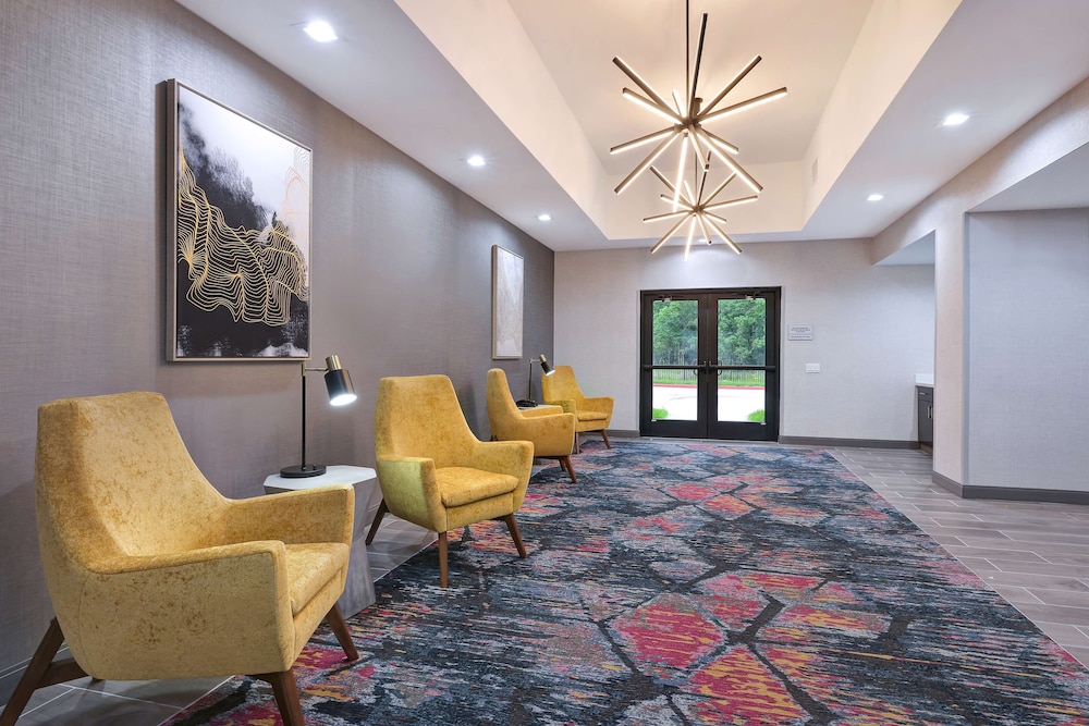 Hampton Inn & Suites Houston East Beltway 8 - photo 2