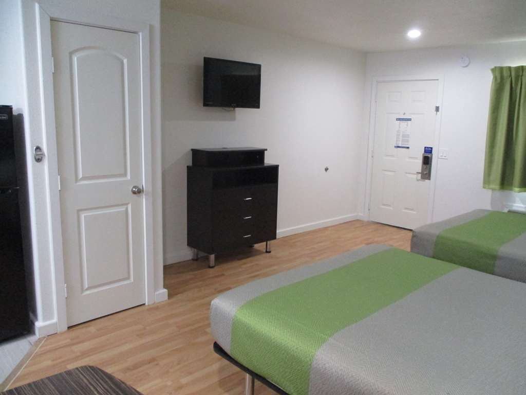 Studio 6 Huntsville TX - photo 13