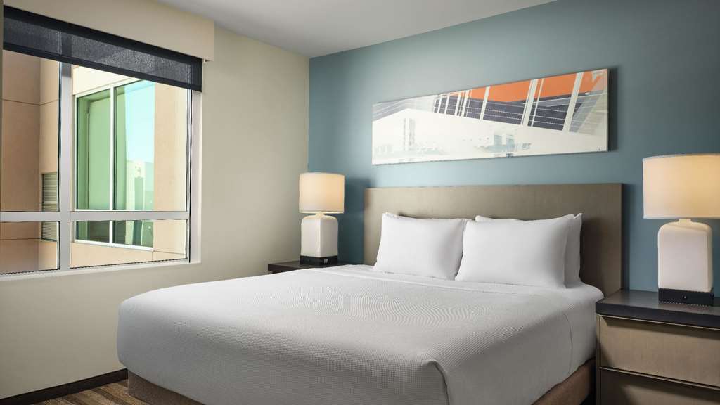 Hyatt House LA University Medical Center - photo 4