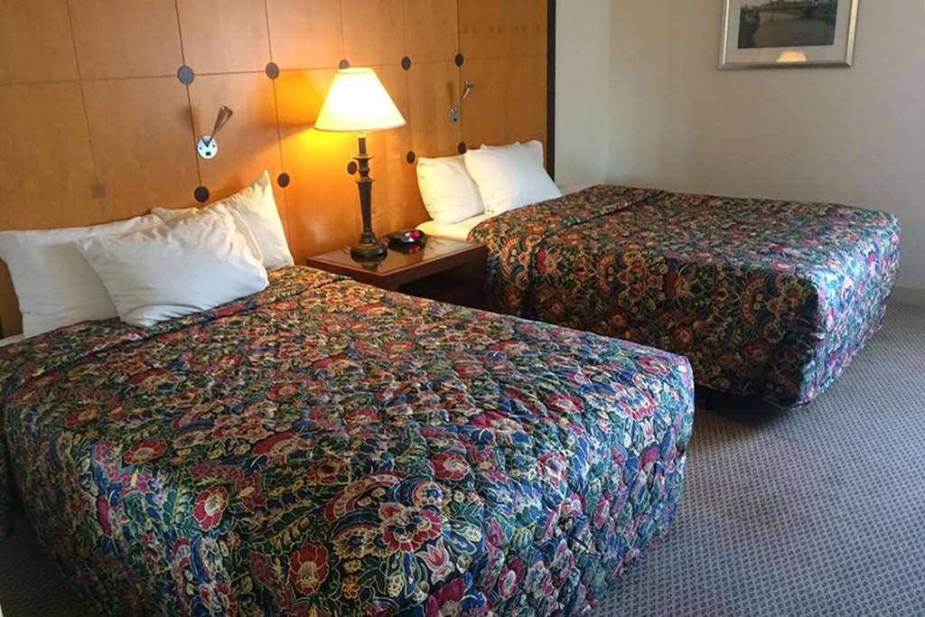 Travelodge by Wyndham Brooklyn Center - featured photo