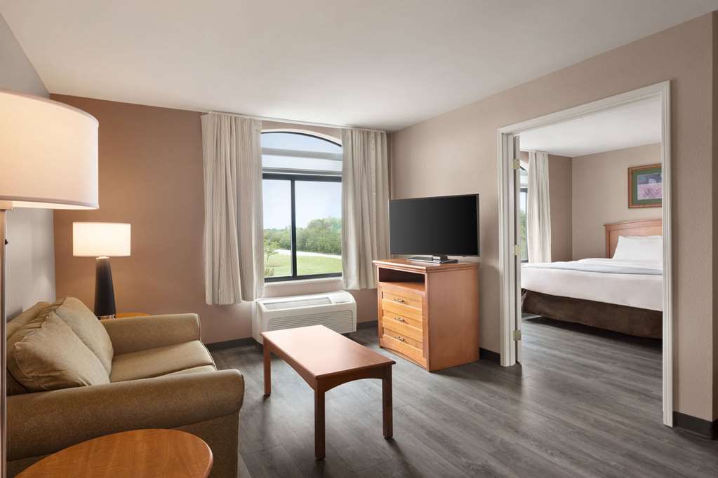 Wingate by Wyndham Bentonville AR - photo 23