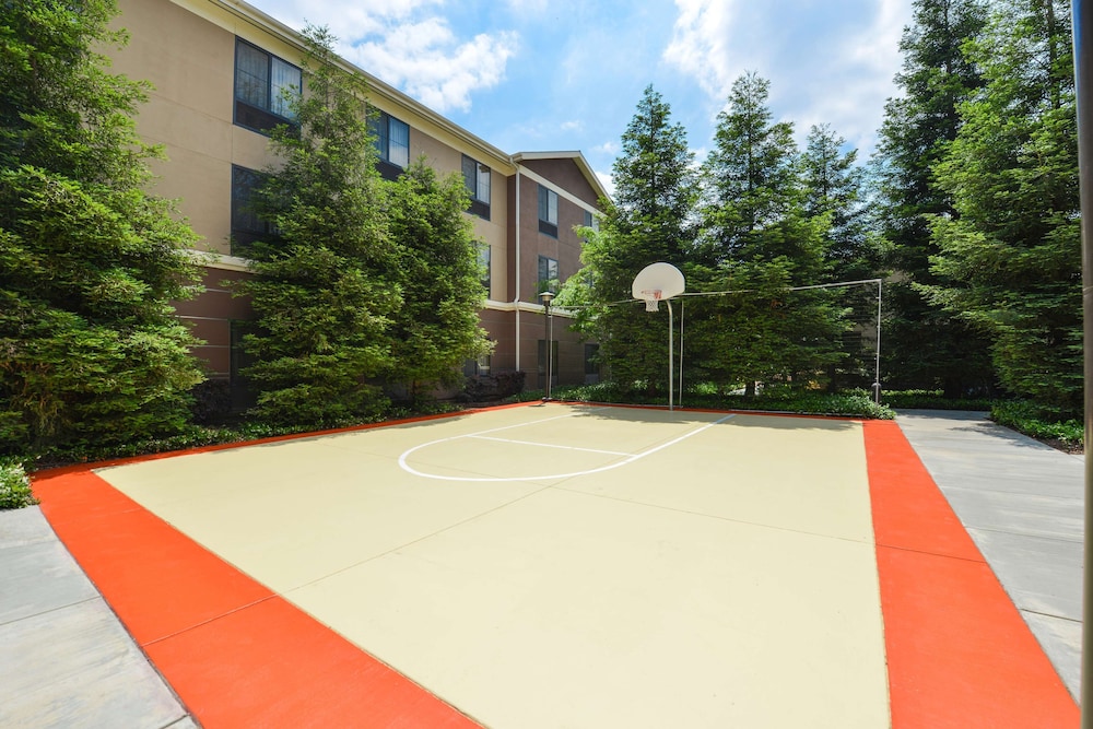 Homewood Suites by Hilton Fresno - photo 37
